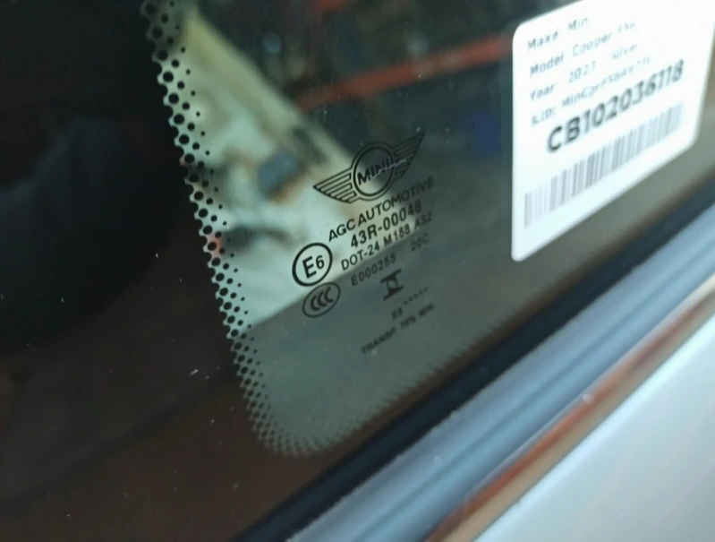 gravação de chassi nos vidros