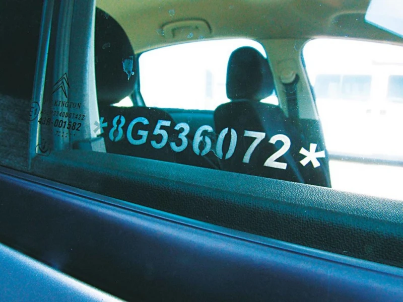 gravação do chassi nos vidros