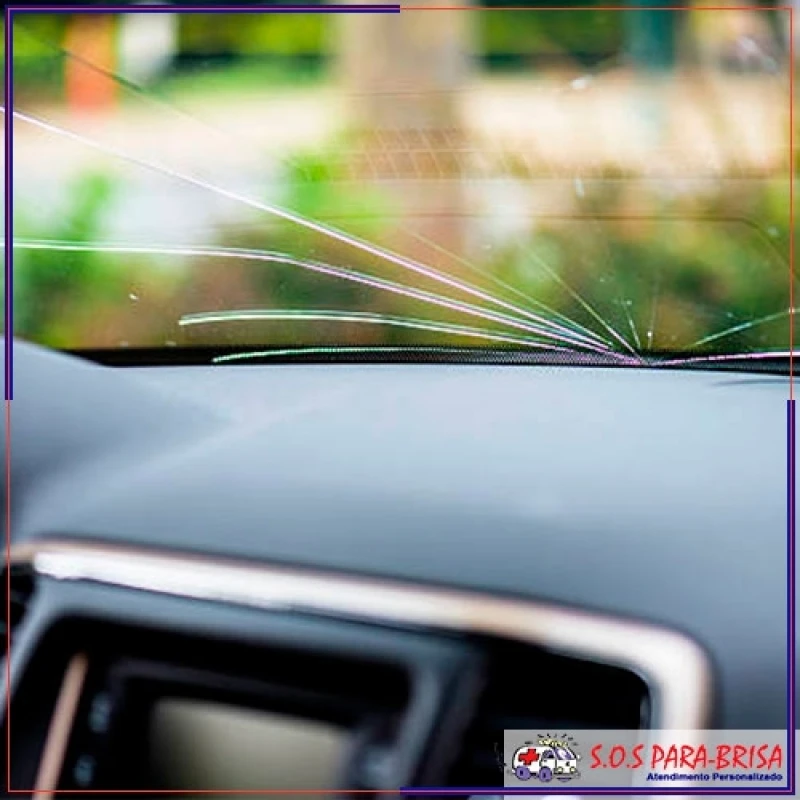 para-brisa arranhado