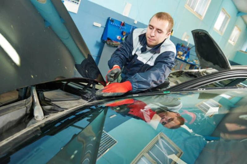 serviço de troca de para brisa de caminhão